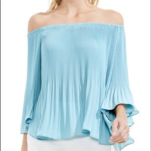 VINCE CAMUTO / Off The Shoulder Top